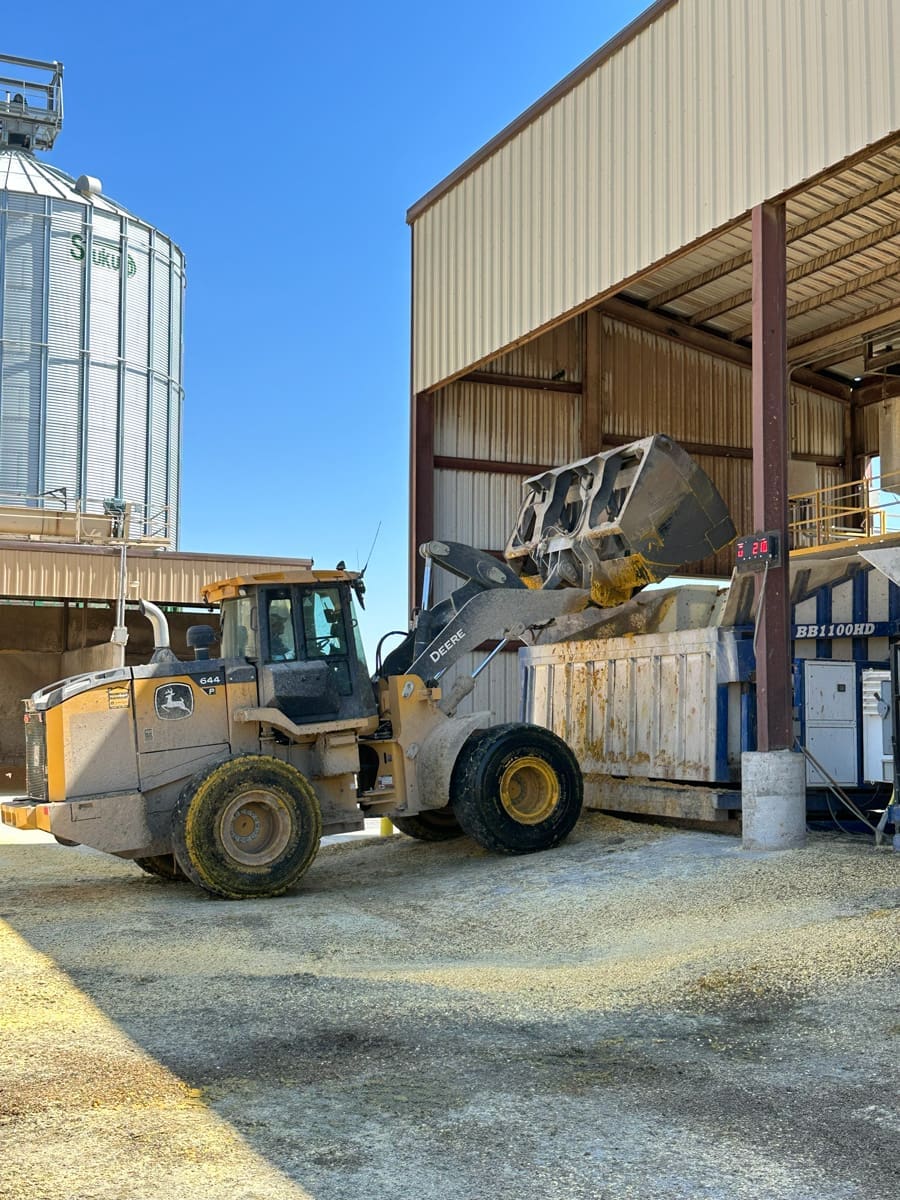 Friona-Feedyard-Pushout-Bucket-in-Texas---July-2023-(1)-WEB