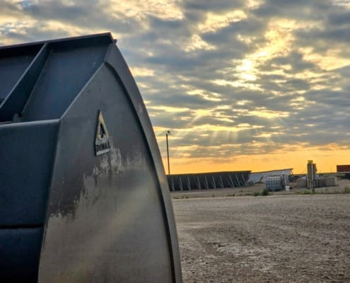 dymax-extra-wide-bucket-detail-sunrise-frontier-ag.jpg